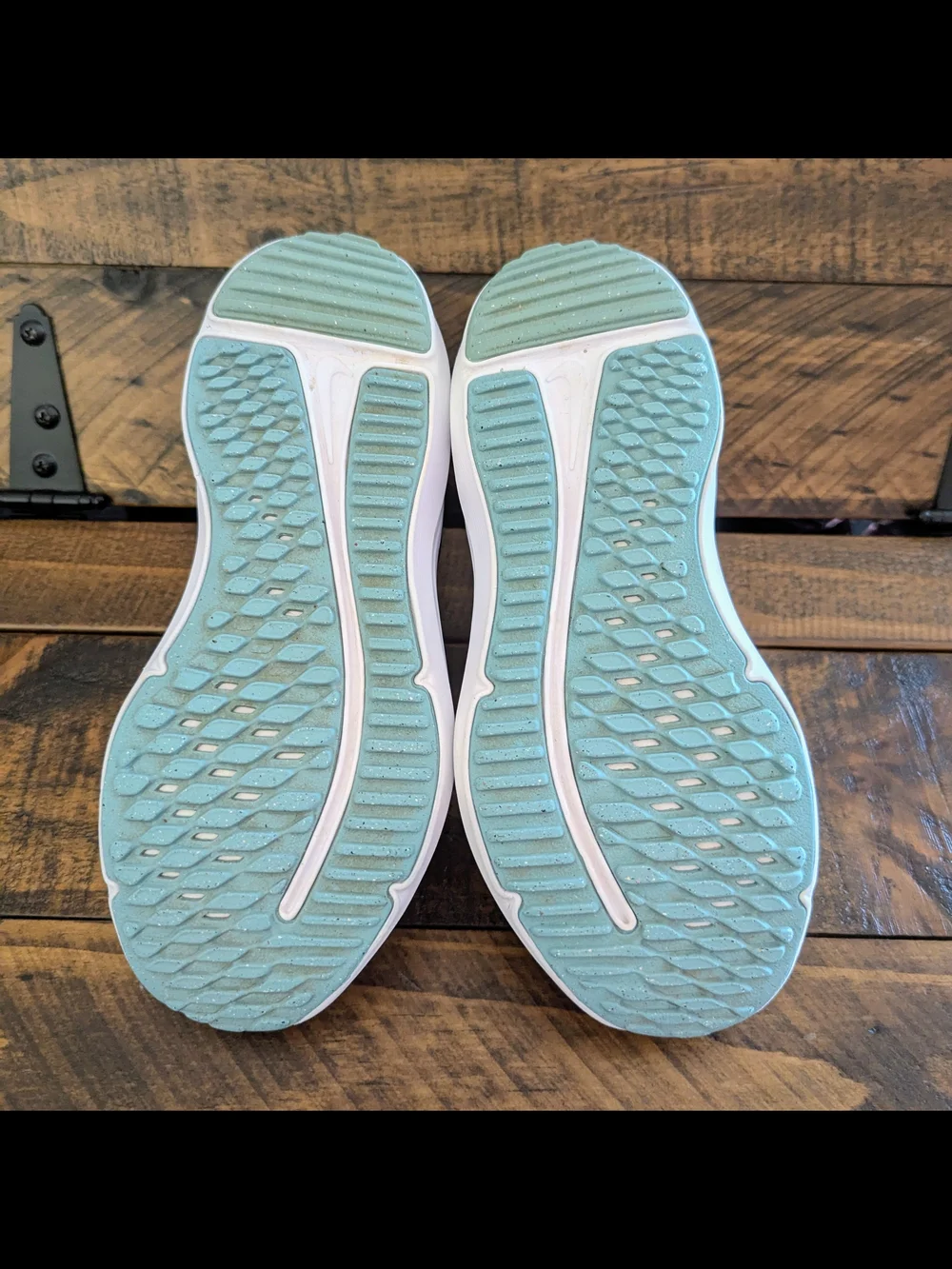 Nike Cosmic Runner Cannon Denim Turquoise White Sail Kids Unisex Size 13C Swoosh